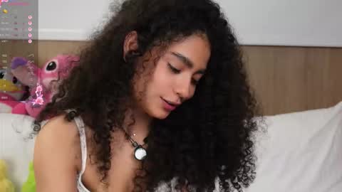 vicky_curly online show from November 15, 5:27 am