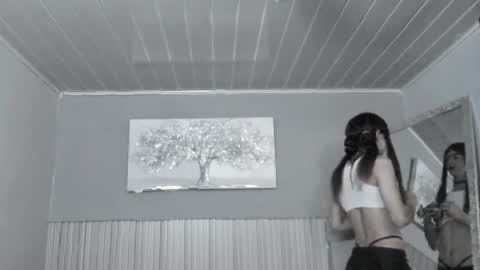 Snapshot of vicky_fant4sy chatting on April 5, 2:03 pm Vicky online show from April 5, 2:03 pm