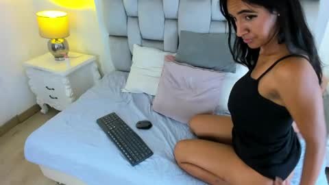 Snapshot of vicky_franco chatting on June 2, 8:00 pm vicky franco online show from June 2, 8:00 pm
