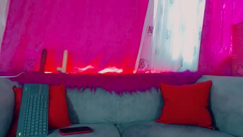 vicky_gill_ online show from November 27, 5:04 pm