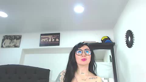 Vicky  online show from September 16, 11:33 am