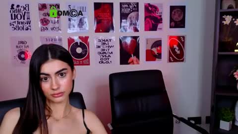 Snapshot of vicky_kim chatting on July 15, 11:15 am vicky_kim online show from July 15, 11:15 am