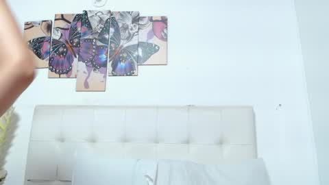 Snapshot of vicky_lane chatting on May 26, 11:28 am vicky_lane online show from May 26, 11:28 am
