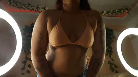 VICKY  online show from April 16, 9:39 pm