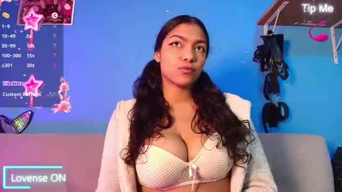 Snapshot of vicky_miller_05 chatting on March 8, 5:22 pm vicky_miller_05 online show from March 8, 5:22 pm