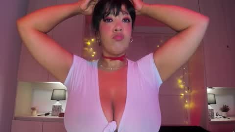 V I C K Y online show from February 4, 12:00 pm