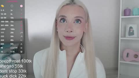 vickyfuckingdoll online show from October 21, 10:43 pm