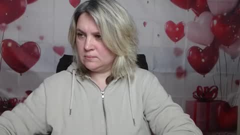 VickyRobins online show from March 20, 7:35 am