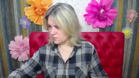 VickyRobins online show from March 23, 7:12 am