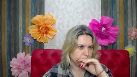 VickyRobins online show from March 30, 6:03 am