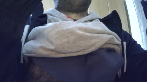 VictorHume online show from November 9, 4:05 pm