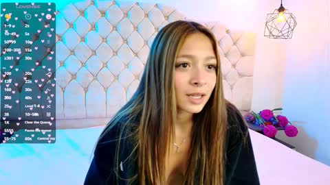 Snapshot of victoria_adams14 chatting on December 24, 3:58 pm Victoria for you online show from December 24, 3:58 pm
