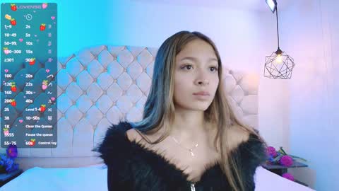 Snapshot of victoria_adams14 chatting on January 7, 11:58 am Victoria for you online show from January 7, 11:58 am
