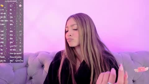 Snapshot of victoria_adams14 chatting on January 9, 6:04 pm Victoria for you online show from January 9, 6:04 pm