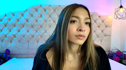 Snapshot of victoria_adams14 chatting on January 12, 6:16 pm Victoria for you online show from January 12, 6:16 pm