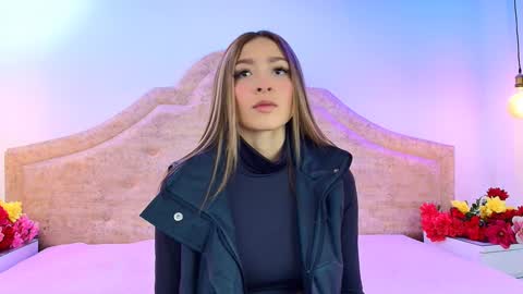 Snapshot of victoria_adams14 chatting on January 22, 1:00 pm Victoria for you online show from January 22, 1:00 pm