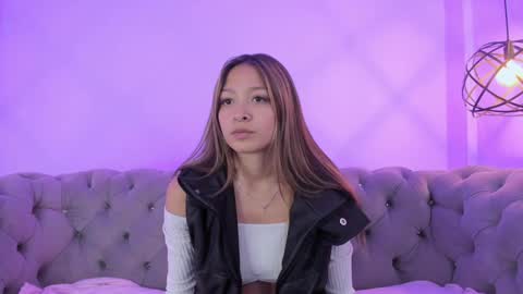 Snapshot of victoria_adams14 chatting on January 29, 12:45 pm Victoria for you online show from January 29, 12:45 pm