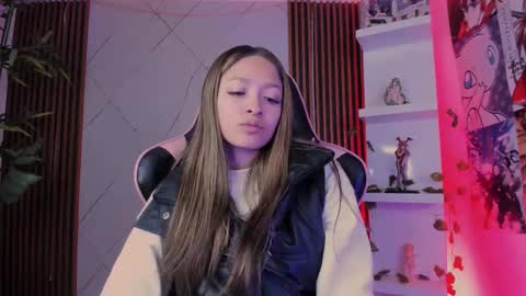 Snapshot of victoria_adams14 chatting on March 5, 11:28 am Victoria for you online show from March 5, 11:28 am