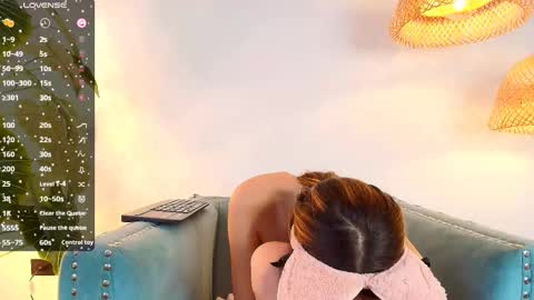 Snapshot of victoria_adams14 chatting on March 12, 4:35 pm Victoria for you online show from March 12, 4:35 pm