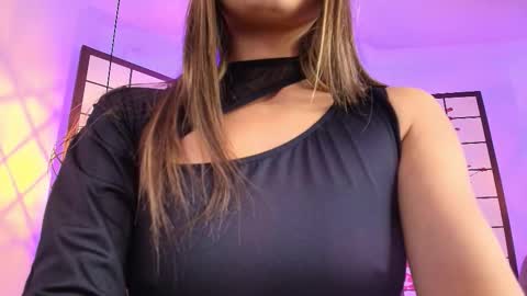 Snapshot of victoria_adams14 chatting on November 12, 7:09 am Victoria for you online show from November 12, 7:09 am