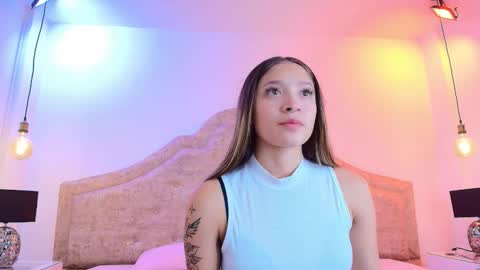 Snapshot of victoria_adams14 chatting on November 13, 4:44 am Victoria for you online show from November 13, 4:44 am