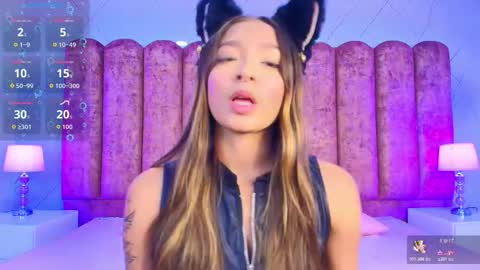 Snapshot of victoria_adams14 chatting on November 19, 3:06 am Victoria for you online show from November 19, 3:06 am