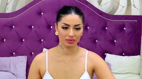 victoria_bonie online show from December 1, 5:23 am