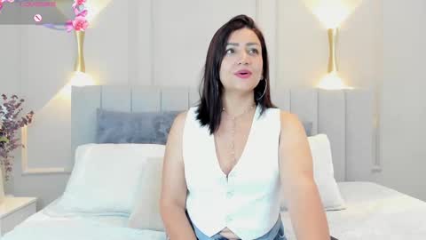 victoria  online show from October 8, 7:11 pm