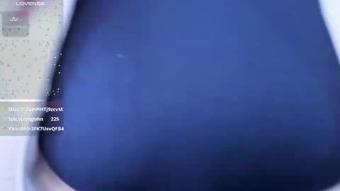 Snapshot of victoria_bourne chatting on March 4, 7:20 pm victoria online show from March 4, 7:20 pm