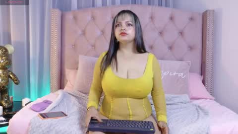 victoria_cherry_ online show from November 15, 11:40 am