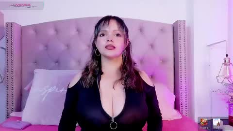 victoria_cherry_ online show from March 31, 11:10 am