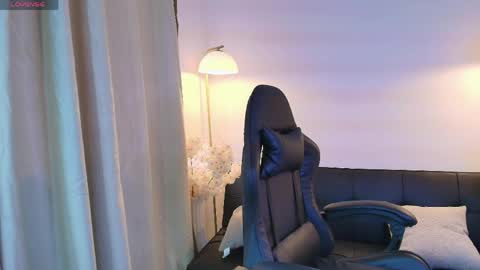 Victoria Collins online show from May 11, 2:34 pm