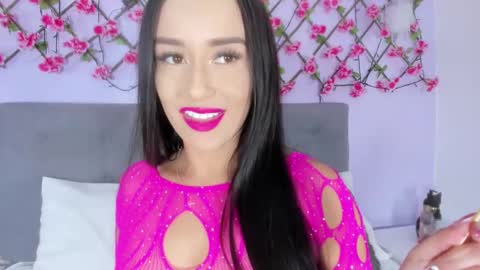 valentina online show from February 14, 1:40 pm