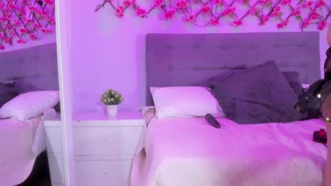 valentina online show from February 15, 4:45 pm