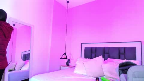 valentina online show from November 13, 9:08 am