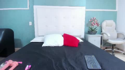    online show from June 19, 1:37 pm