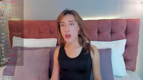 victoria online show from November 19, 8:09 pm