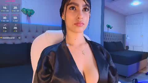 Snapshot of victoria_ellington chatting on June 12, 11:31 am online show from June 12, 11:31 am