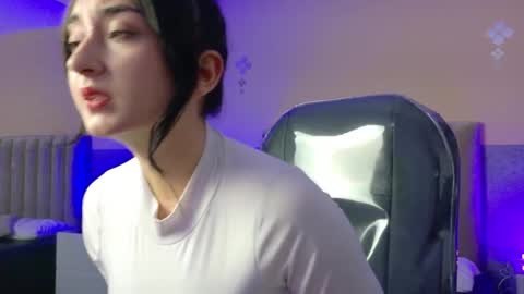 Snapshot of victoria_fairies chatting on May 13, 12:13 pm Victoria online show from May 13, 12:13 pm