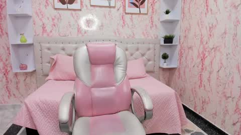 Victoria Houston  online show from December 27, 3:31 am