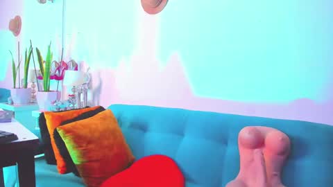 Snapshot of victoria_jhones chatting on February 6, 10:43 pm Victoria online show from February 6, 10:43 pm