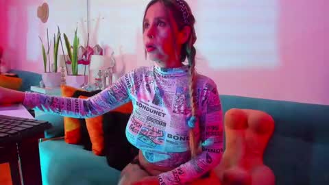 Snapshot of victoria_jhones chatting on February 7, 7:06 pm Victoria online show from February 7, 7:06 pm