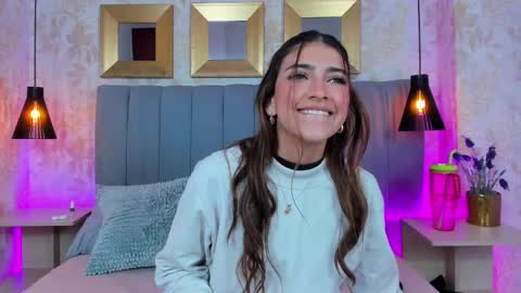 Snapshot of victoria_joliegb chatting on February 28, 12:42 pm Victoria Lozano online show from February 28, 12:42 pm