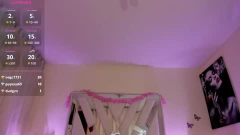 Snapshot of victoria_keyy chatting on July 28, 4:39 pm victoria online show from July 28, 4:39 pm
