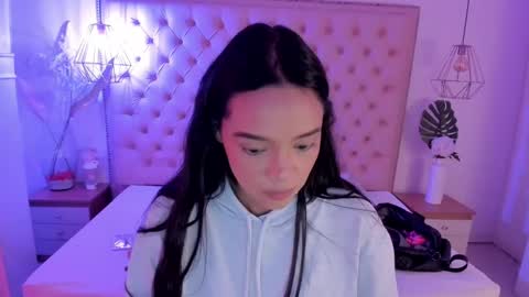 victoria_kitt online show from October 7, 4:04 pm