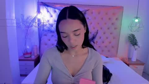 victoria_kitt online show from October 23, 5:33 pm