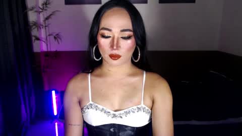 Victoria online show from April 8, 1:55 pm