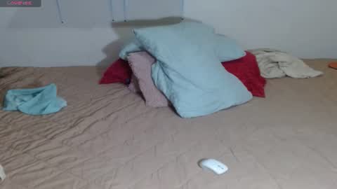 Snapshot of victoria_miler chatting on July 23, 1:58 am VICKY online show from July 23, 1:58 am