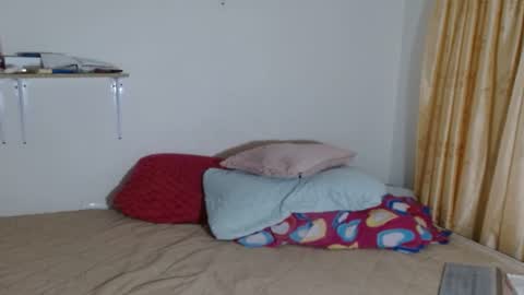 Snapshot of victoria_miler chatting on July 30, 12:31 am VICKY online show from July 30, 12:31 am