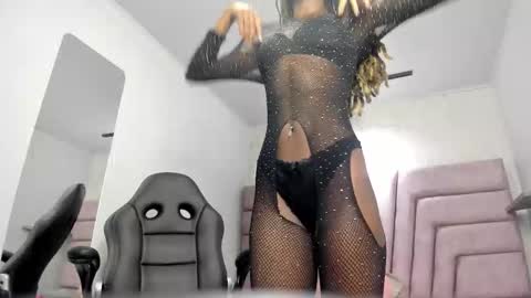 Vicky  online show from January 9, 7:15 pm